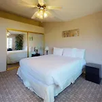 Df202 Airy 2 Bedroom Condo Overlooking The Pool