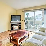 Sunny Palm Desert Condo With Pool And Spa