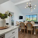 V3872 - Holly House