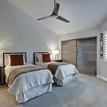 V5002 - Palm Valley Cc Modern Gem