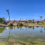 Pet-Friendly Palm Desert Retreat Golf Course View