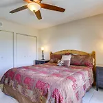 Palm Desert Condo With Patio And Golf Course Views!