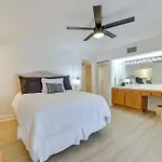Quiet Palm Desert Condo Workspace And Pool Access!