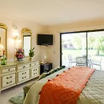 Palm Desert Condo - Golf Course View And Pool Access