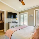Palm Desert Townhome With Pool Access And Golf Course!