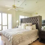 Sunny Palm Desert Escape On Golf Course