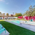 Mini Resort Is Yours Fun In The Sun With Massive Back Yard A Please Surprise Upon Arrival At Your Mini Resort
