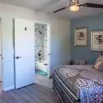 Charming Palm Desert Oasis - An Ideal Getaway Home