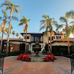 High-End Mid-Century Condo On The Golf Course