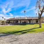 Pool Sports Court Game Garage Fire Pit Casita Olivano Ranch By Avantstay
