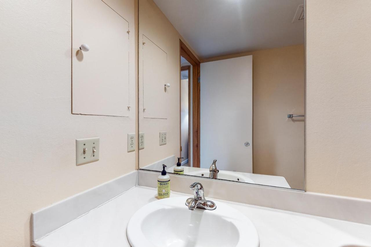 Paradise Permit# Str2020-0085 Apartment *