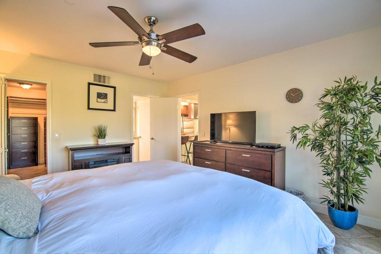 Updated Escape With Amenities! Palm Desert