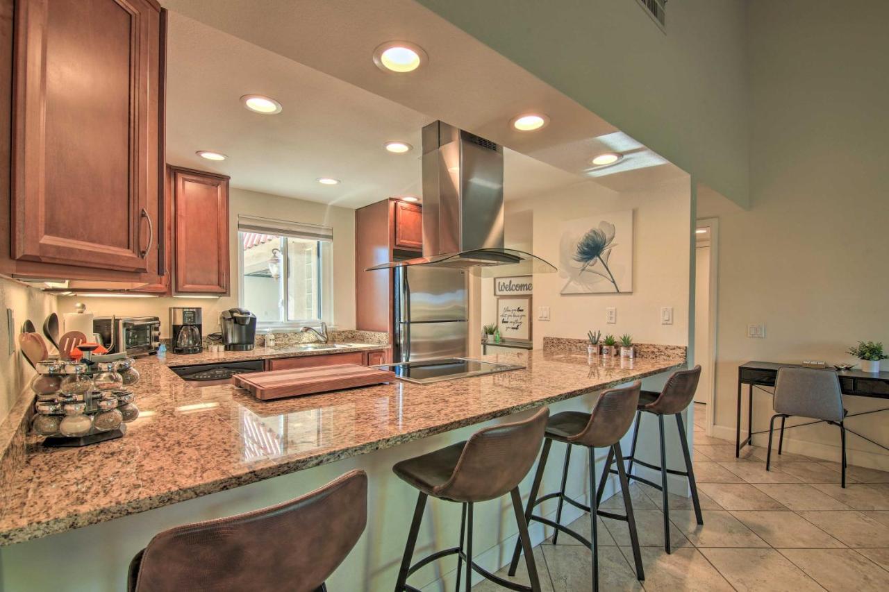 Updated Escape With Amenities! Apartment Palm Desert