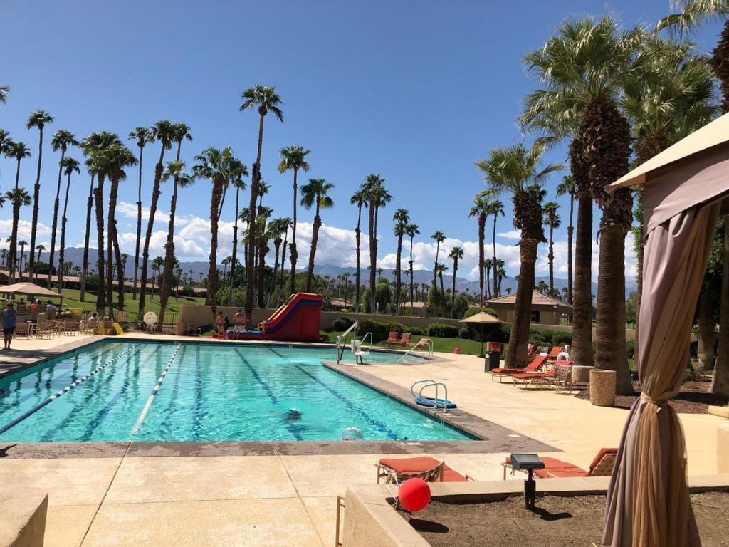 Palm Valley Cc Platinum Member 1697 Sq Ft Golf Cart Villa *