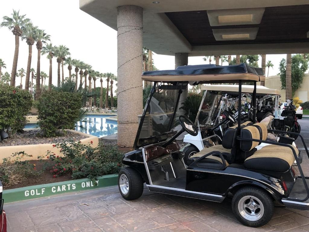 Palm Valley Country Club, Pickleball, Tennis, Gym, Clubhouse, Swimming Pools, Lux, Spac 2 Bdrms Den 2 Ba Holiday home Palm Desert