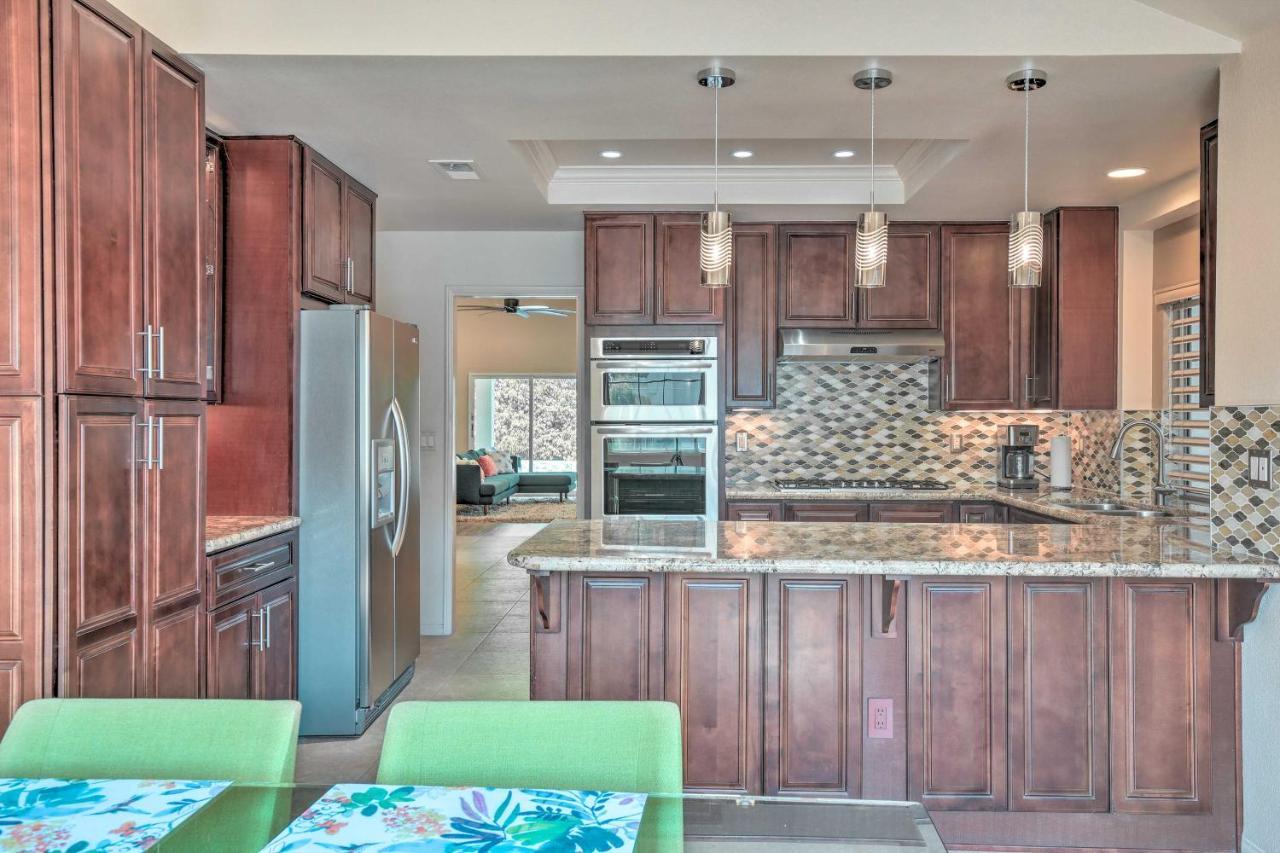 Retreat With Private Pool, Near Golf! *