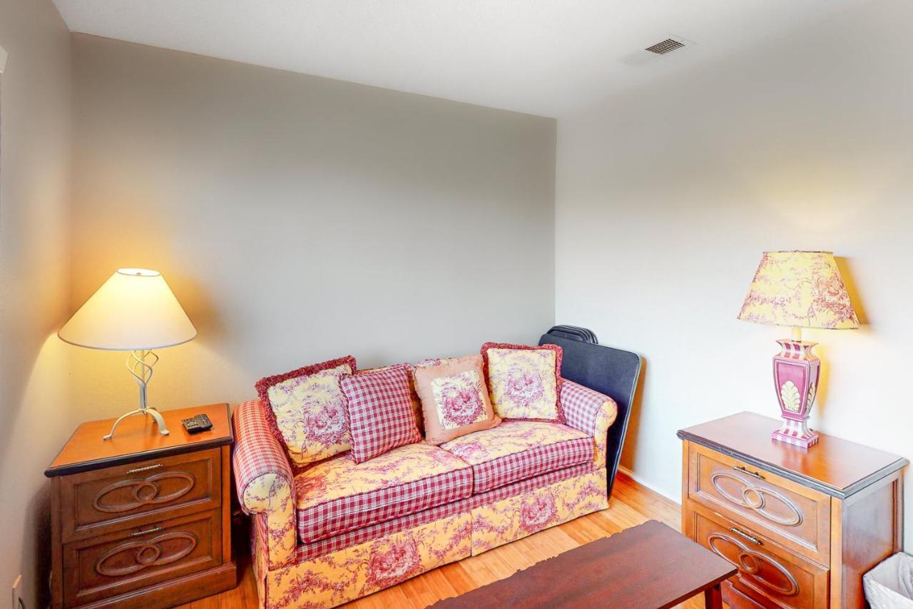 Easy Living Apartment Palm Desert