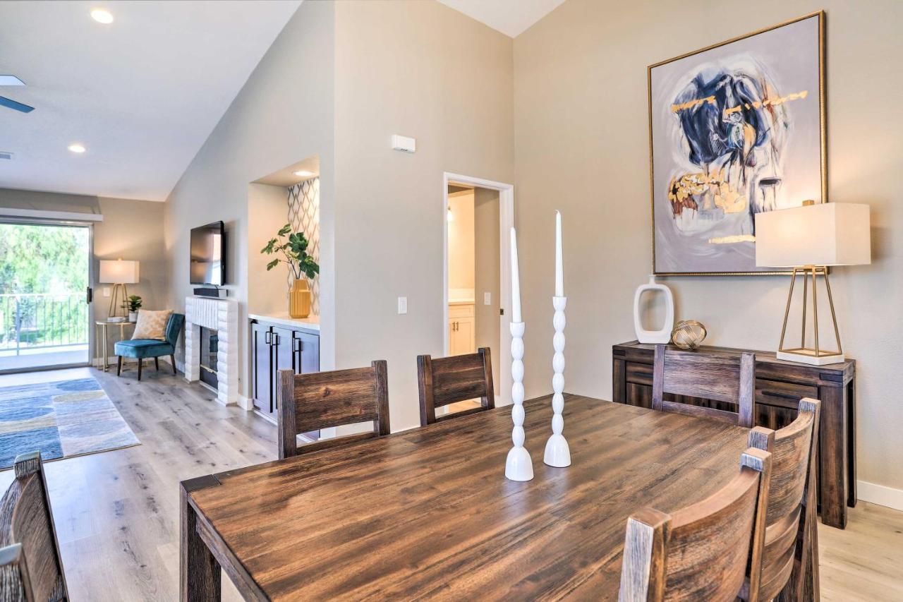 Chic With Resort-style Amenities! * Palm Desert