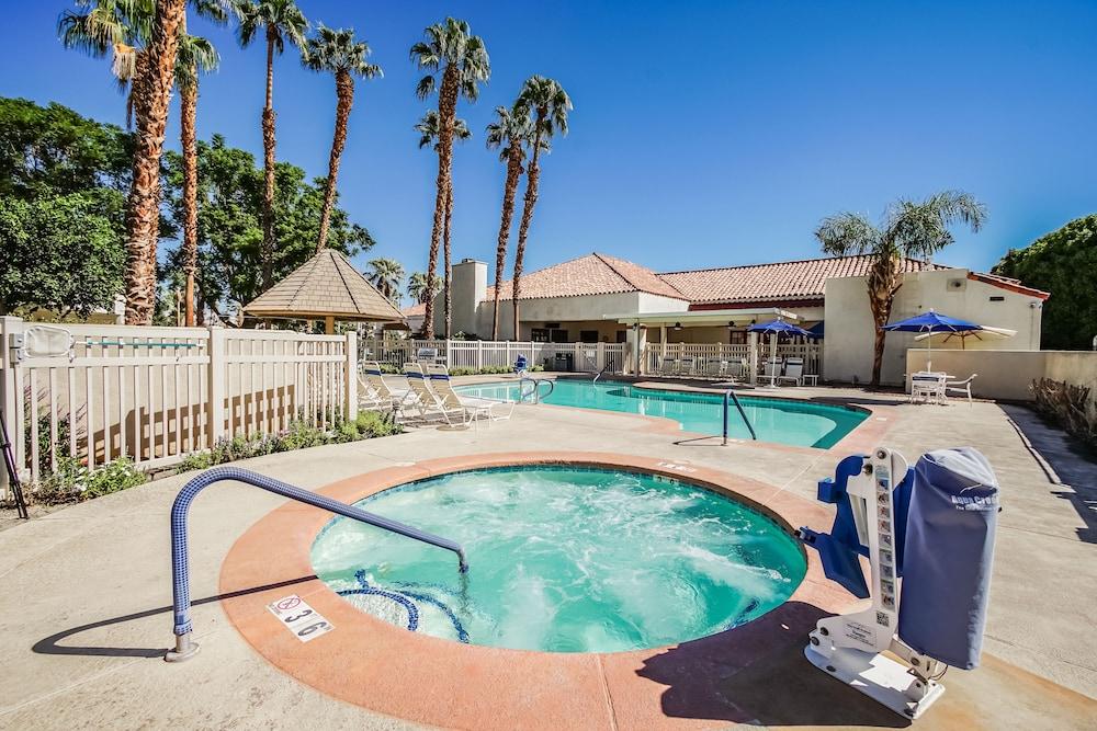 Desert Breezes Palm Desert