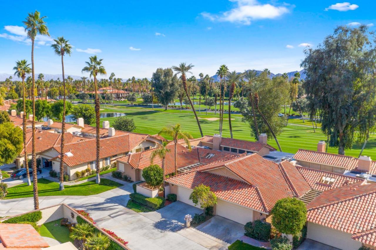 Holiday home Spectacular With Private Golf Privileges Includes Golf Cart On Monterey Country Club !!