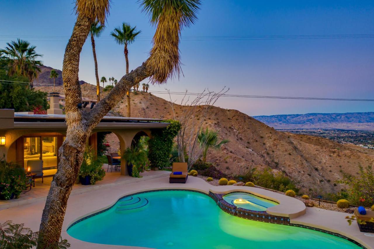 Cliff House - El Paseo Retreat With Amazing Views Of Lights Holiday home
