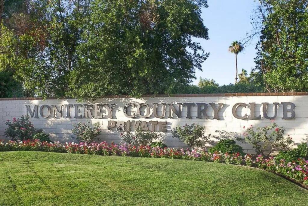 Private Country Club On Awesome Golf Course! Holiday home Palm Desert