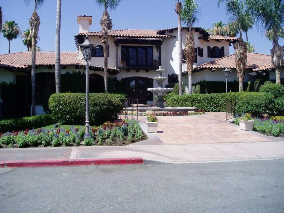 Private Country Club On Awesome Golf Course! Holiday home *