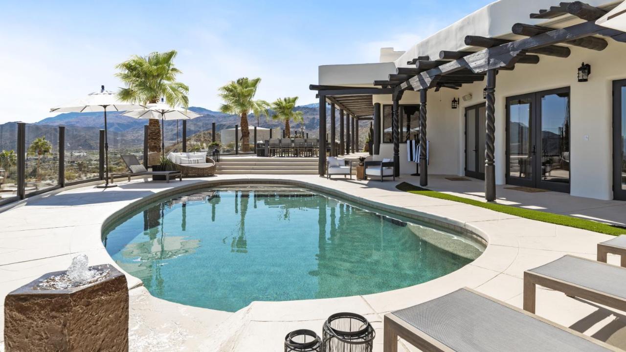 The Summit New Hilltop Estate With Sunset Views & Movie Theater Holiday home Palm Desert