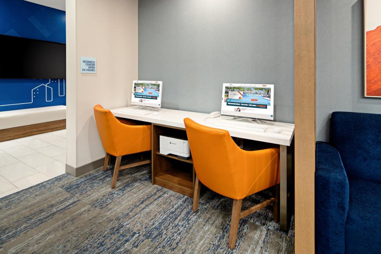 Express & - Millennium By Ihg Palm Desert