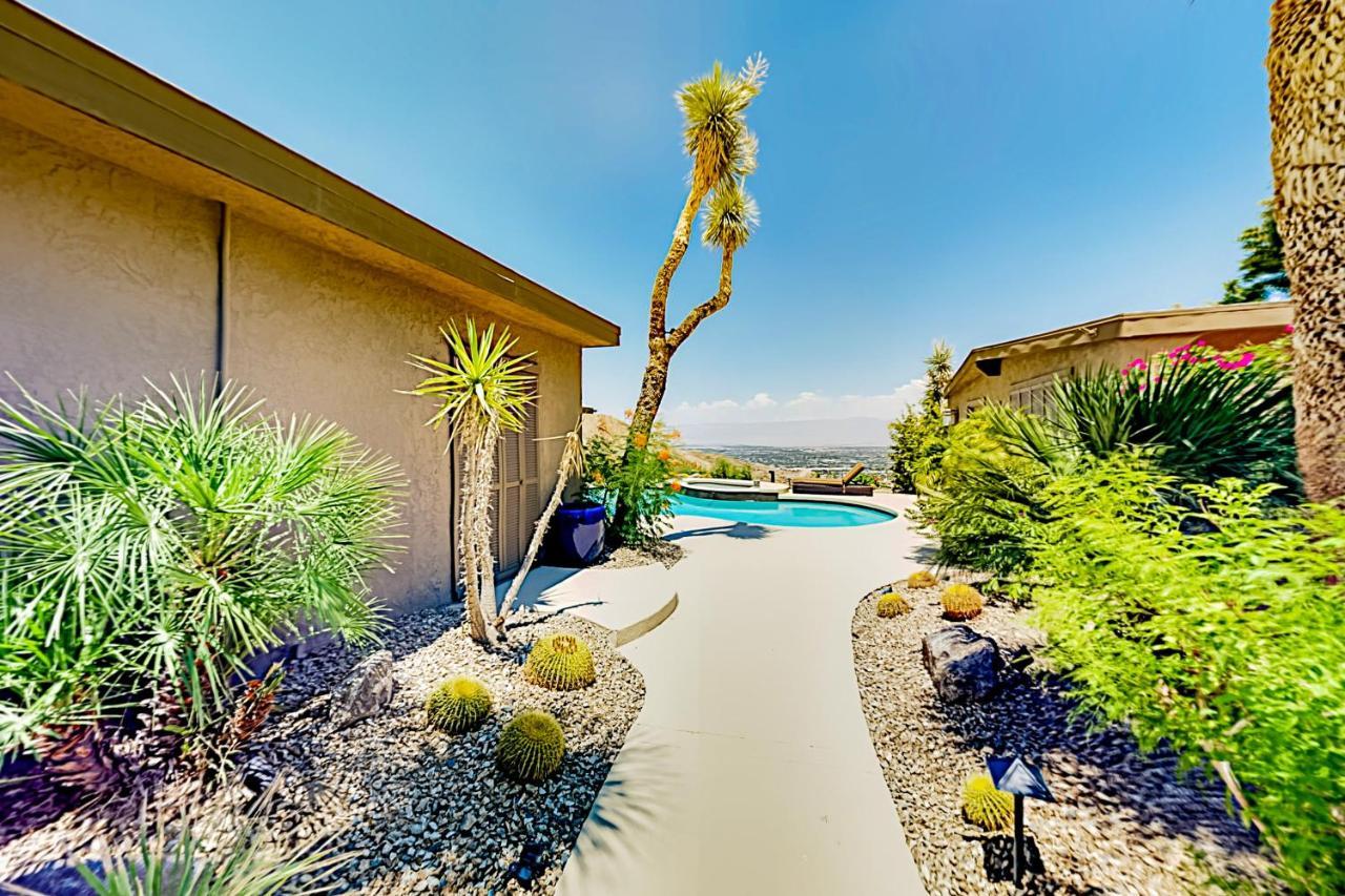 Cliff House - El Paseo Retreat With Amazing Views Of Lights Holiday home Palm Desert