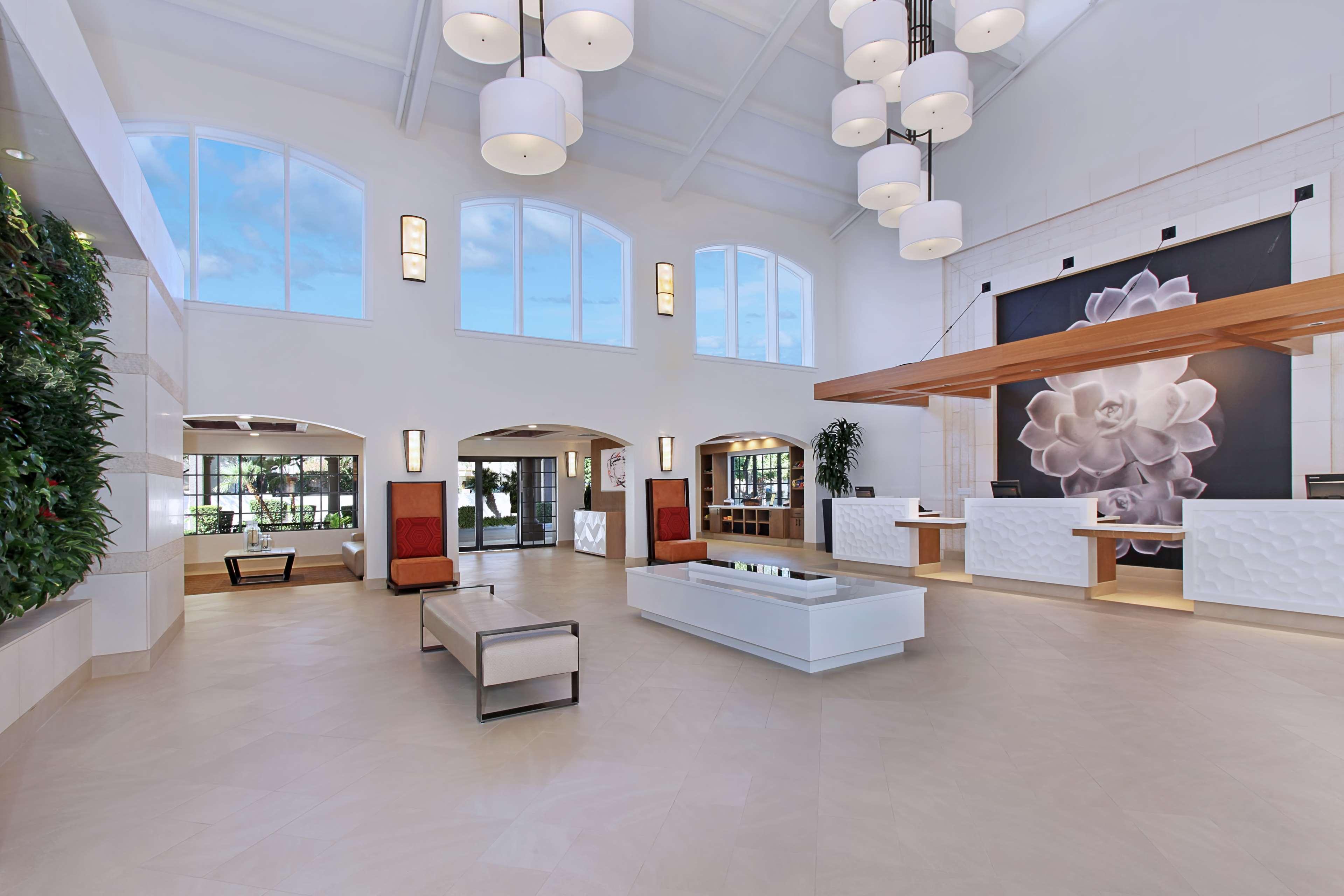 Resort Embassy By Hilton Palm Desert