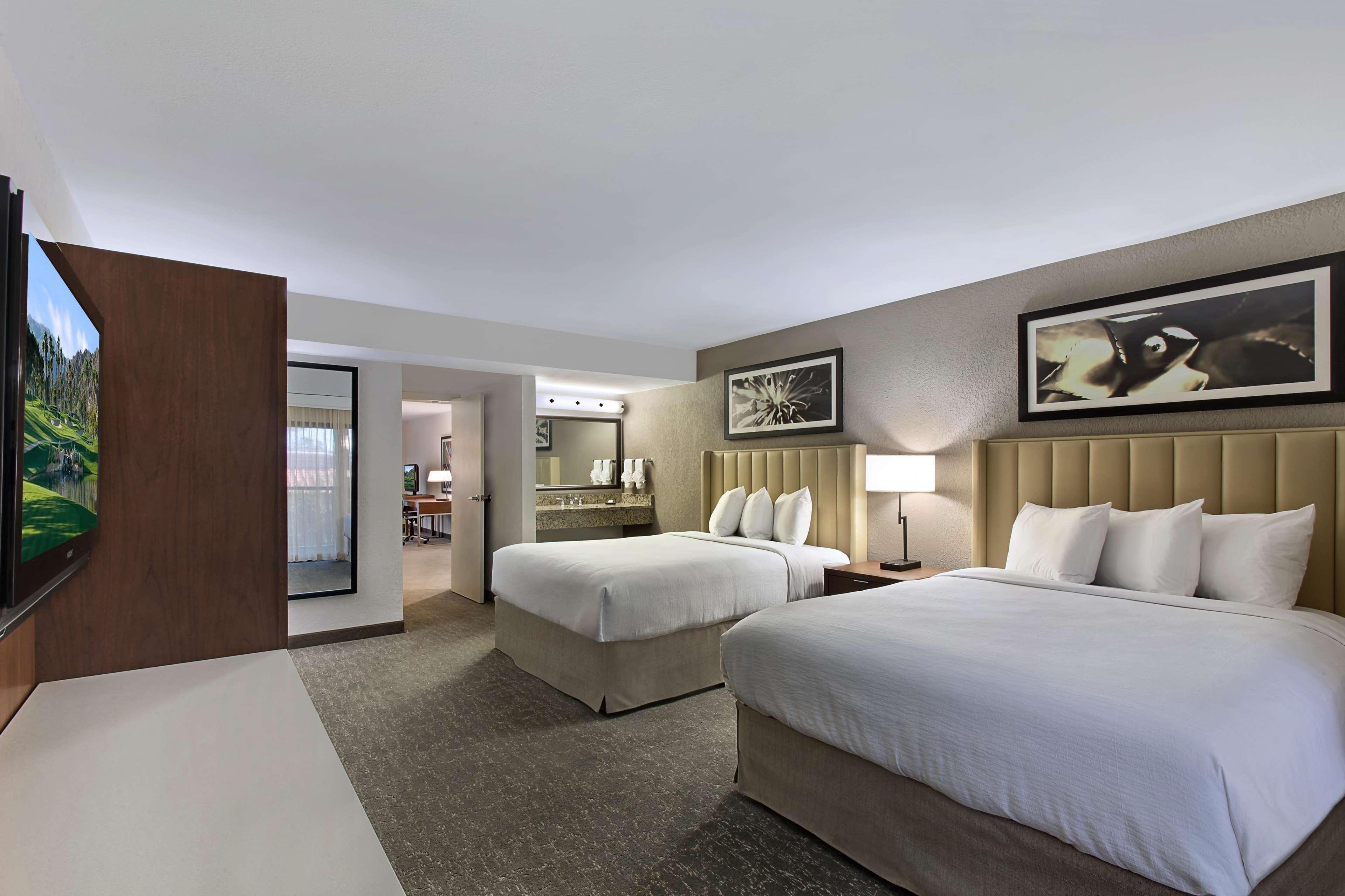 Embassy By Hilton Resort 3*