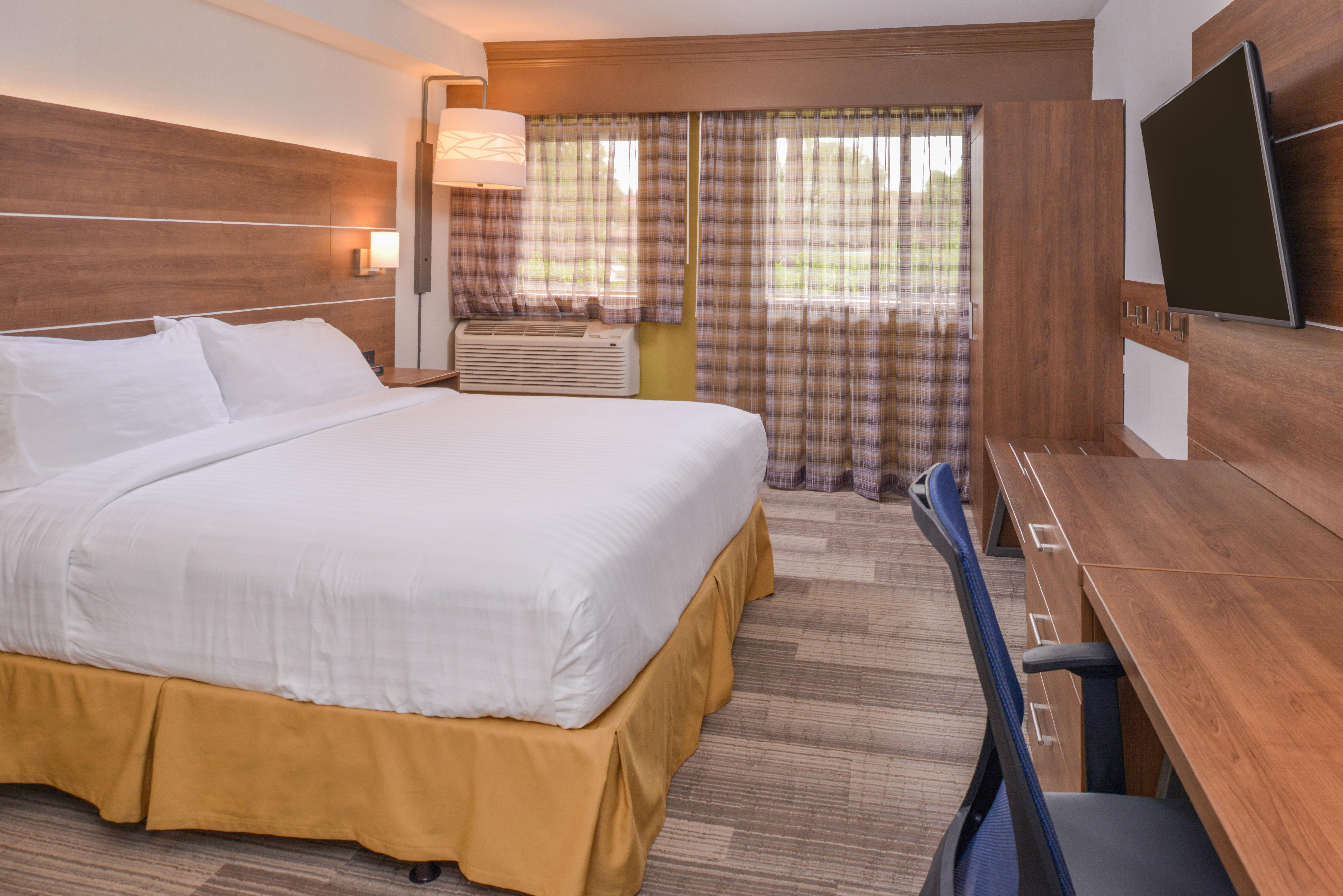 Express By Ihg Resort Palm Desert