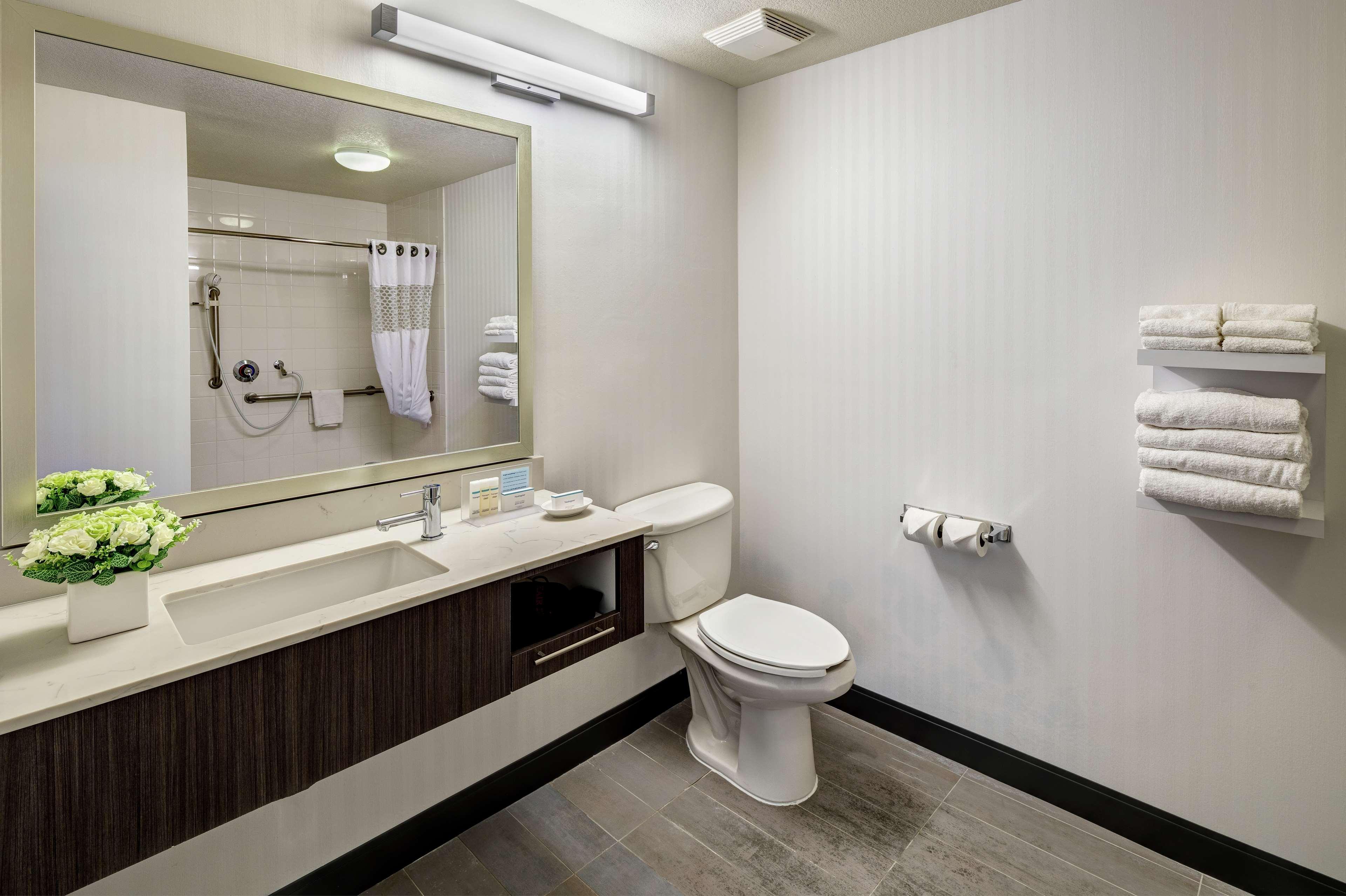 Hampton & Hotel 3*