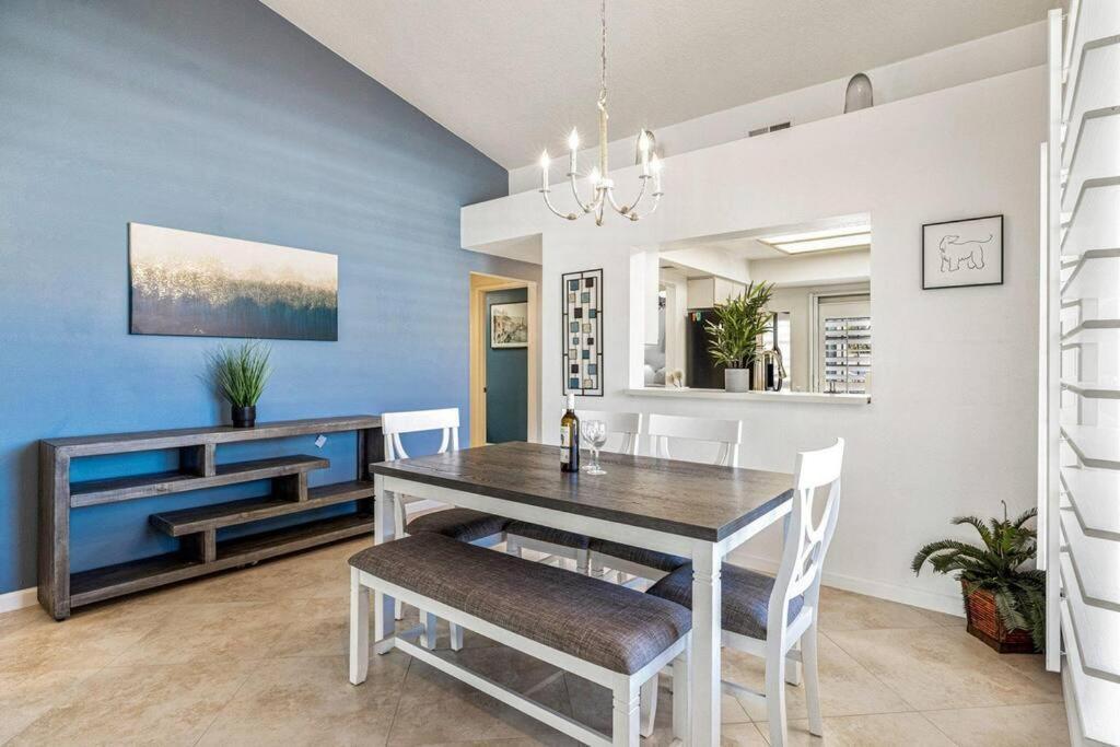 Desert Falls W/ Golf & Mountain Views! * Palm Desert