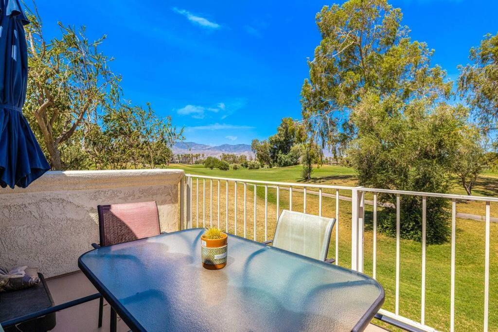 Desert Falls W/ Golf & Mountain Views! Villa Palm Desert