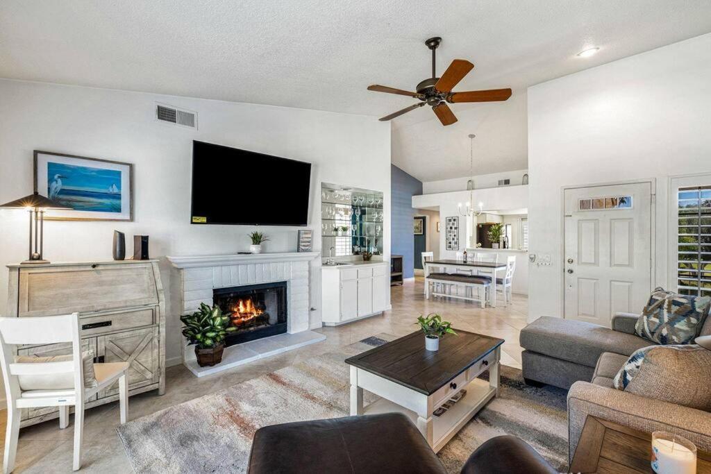 Desert Falls W/ Golf & Mountain Views! Villa