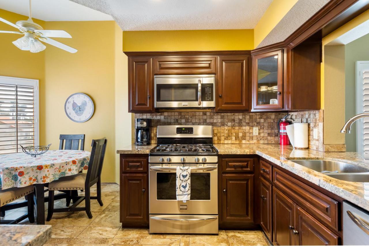 Paradise, Golf Course 2bed 2bath Palm Desert