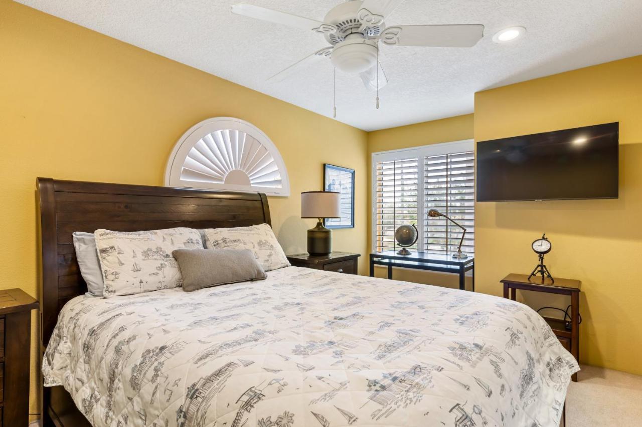 Paradise, Golf Course 2bed 2bath * Palm Desert