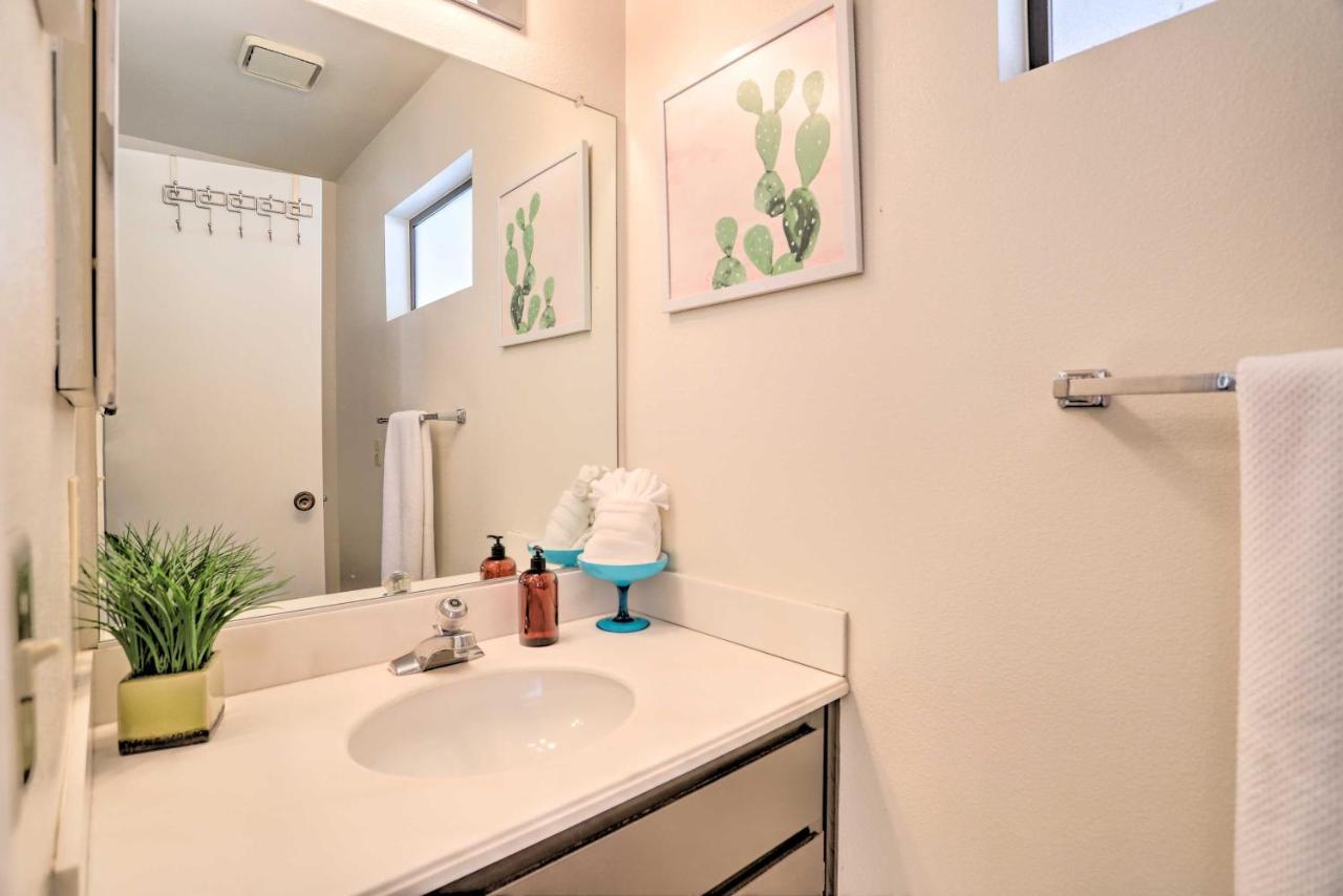 Holiday home With Grill And Amenities! Palm Desert