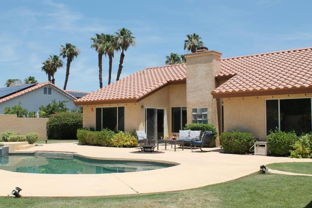 New Desert Oasis!! 3 Bedrooms, 1 Studio, 2 1/2 Bathrooms, Pool, And Gorgeous Backyard!! * Palm Desert