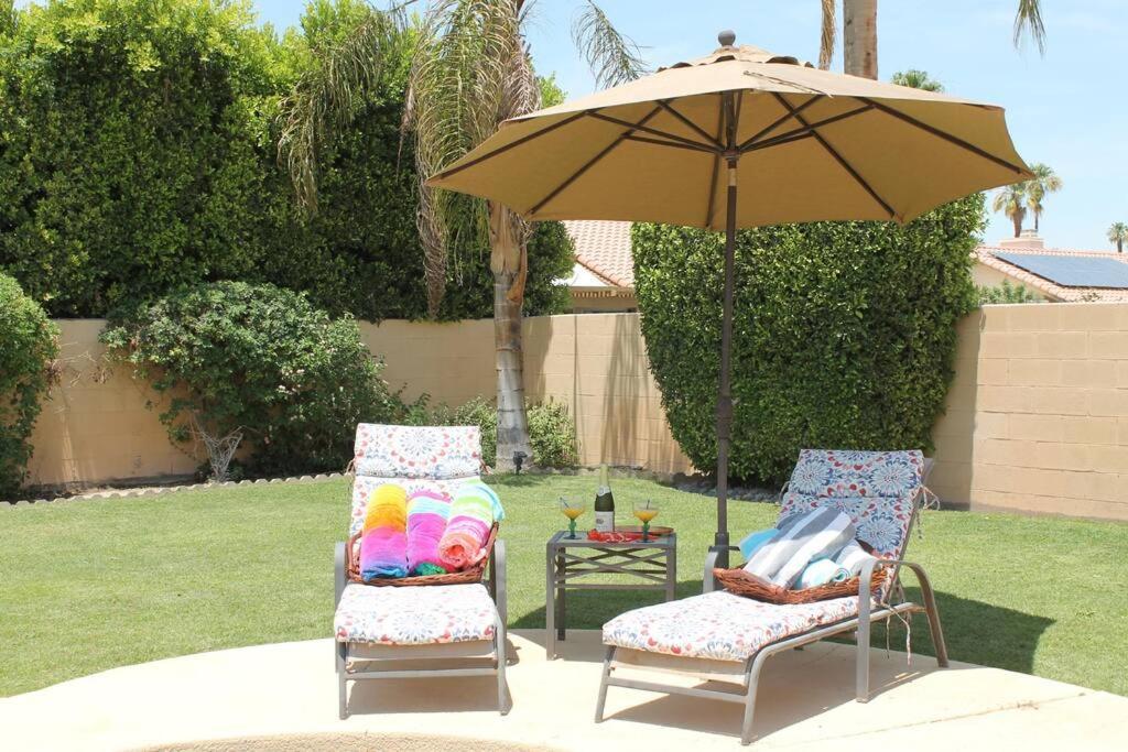 Holiday home New Desert Oasis!! 3 Bedrooms, 1 Studio, 2 1/2 Bathrooms, Pool, And Gorgeous Backyard!! *