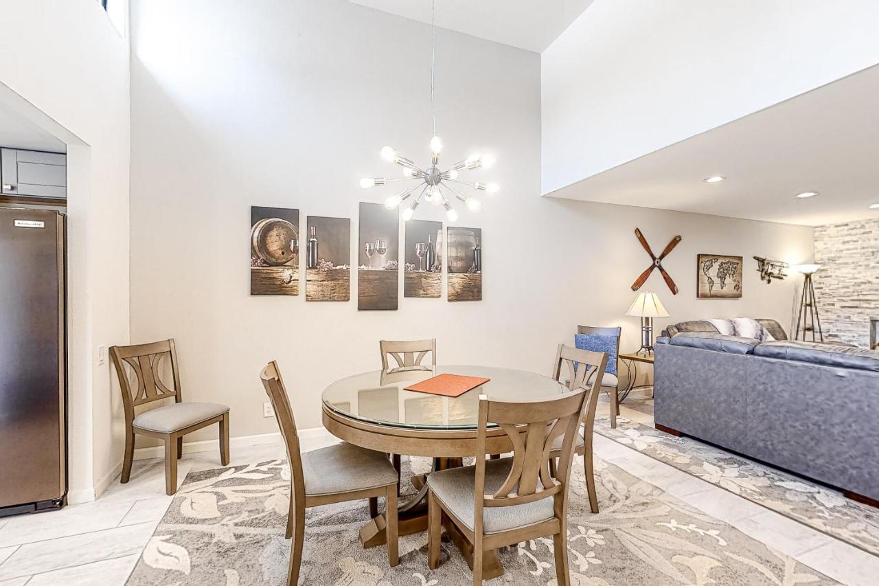Rolling Knoll Charm Palm Desert