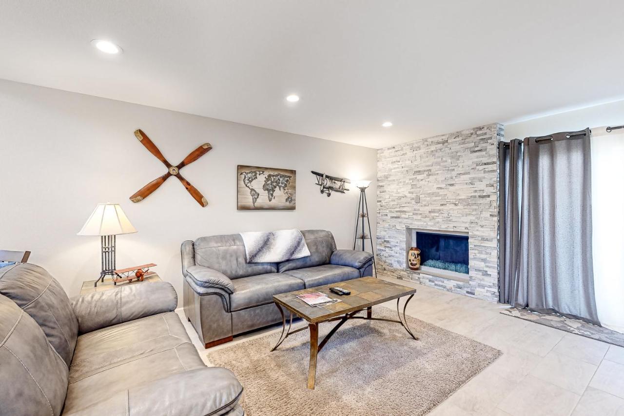 Rolling Knoll Charm Apartment Palm Desert