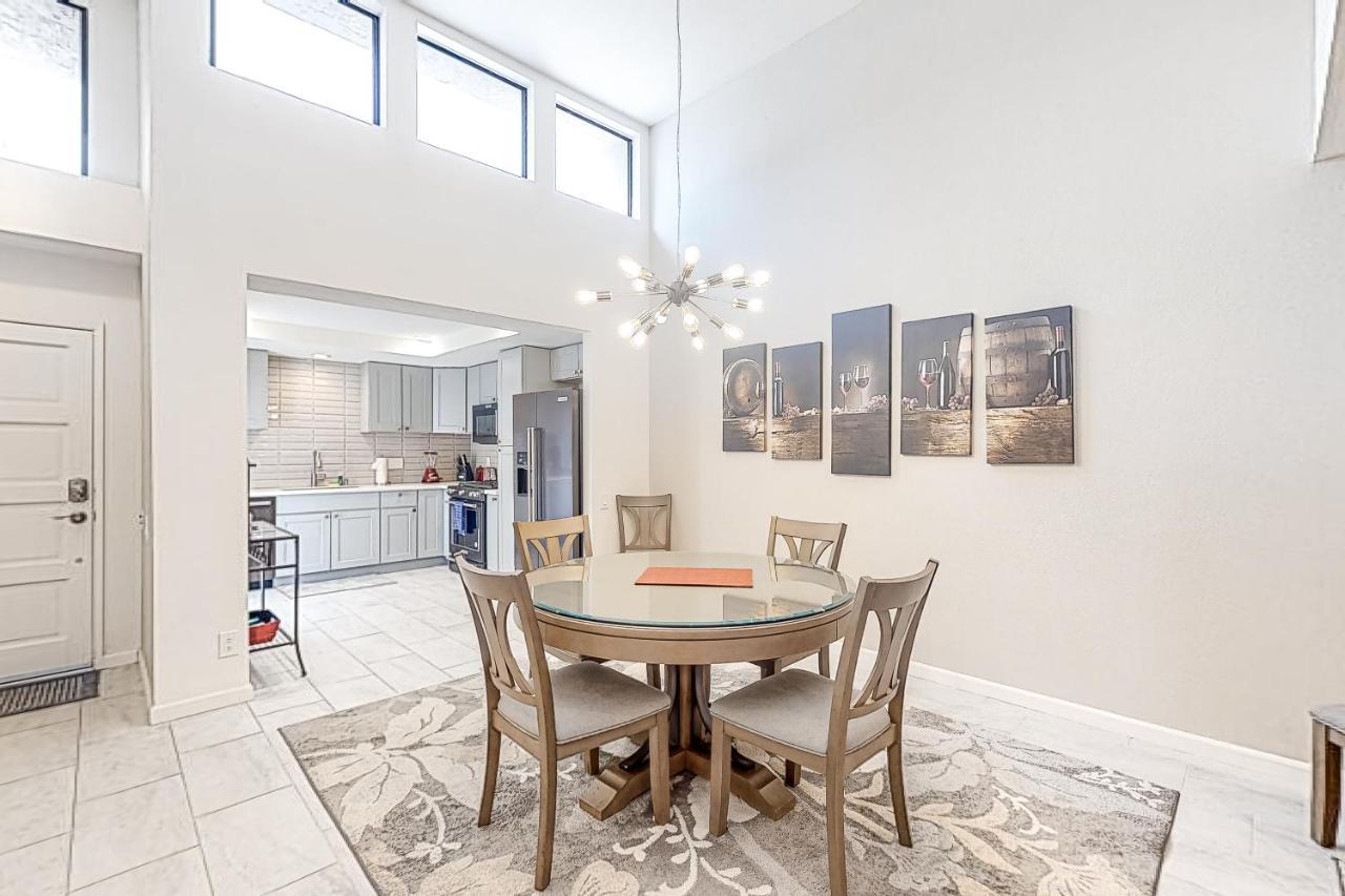 Rolling Knoll Charm * Palm Desert