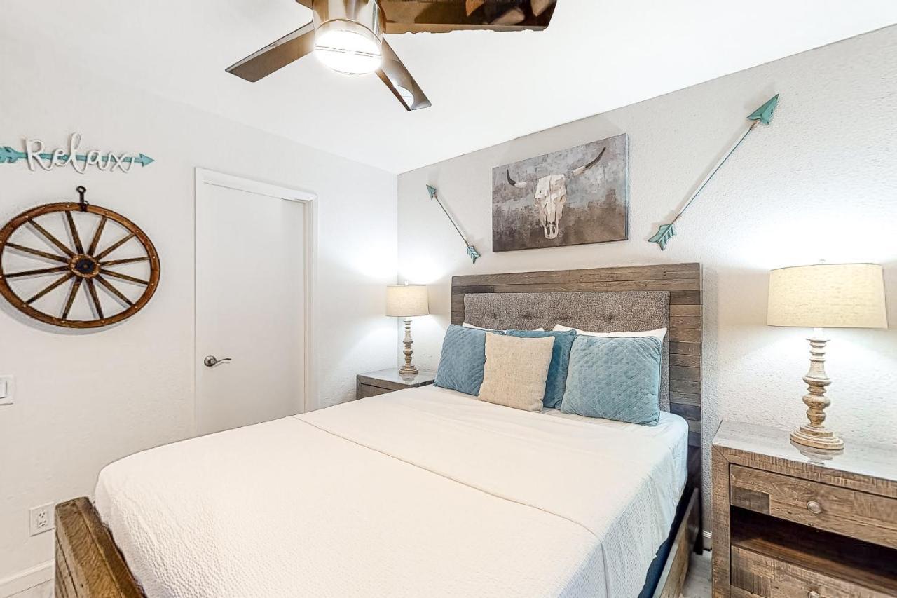 Rolling Knoll Charm Palm Desert