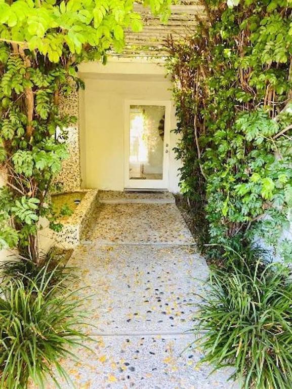 Spectacular Luxury 3000 Square Ft House On 1/3 Of Acre * Palm Desert