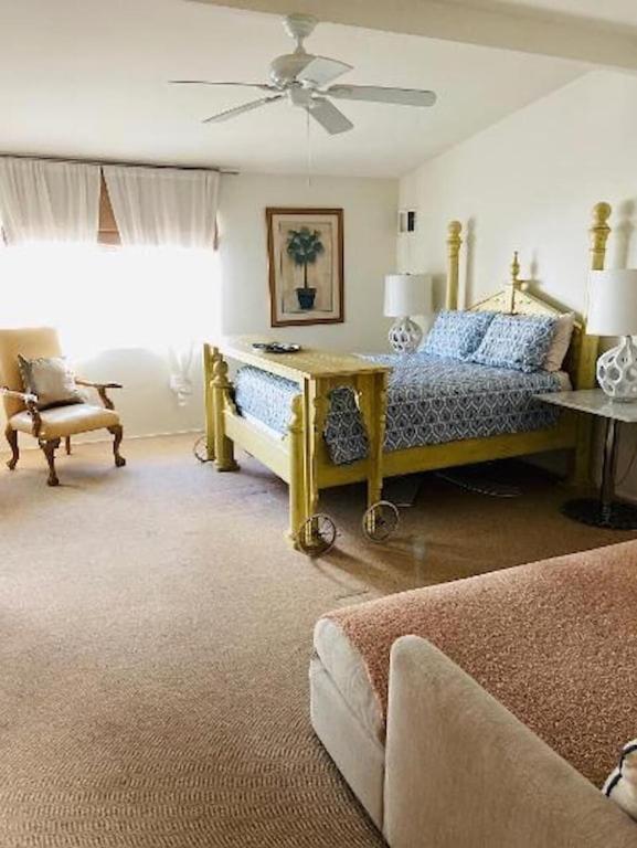 Spectacular Luxury 3000 Square Ft House On 1/3 Of Acre Holiday home