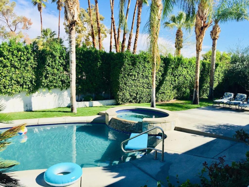 Spectacular Luxury 3000 Square Ft House On 1/3 Of Acre