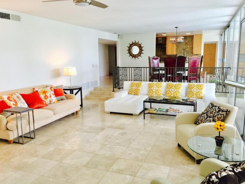 Holiday home Spectacular Luxury 3000 Square Ft House On 1/3 Of Acre Palm Desert